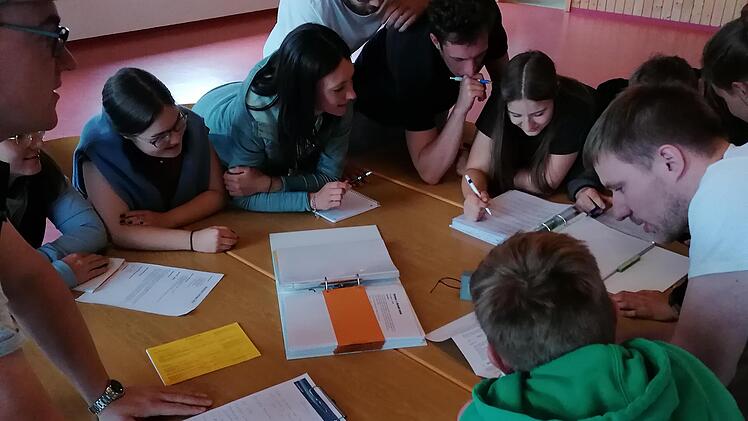 Wochenlang bereiten sich die Mitglieder des Leiterrundenteams für das große Kinder-und Jugendzeltlager des Pastoralen Raums Bad Brückenau vor.