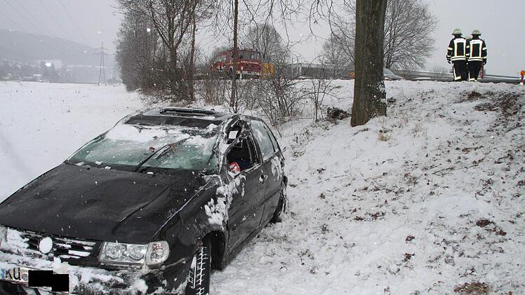 Der Wagen kam nach der Böschung zum Stehen. Foto: Jürgen Gärtner