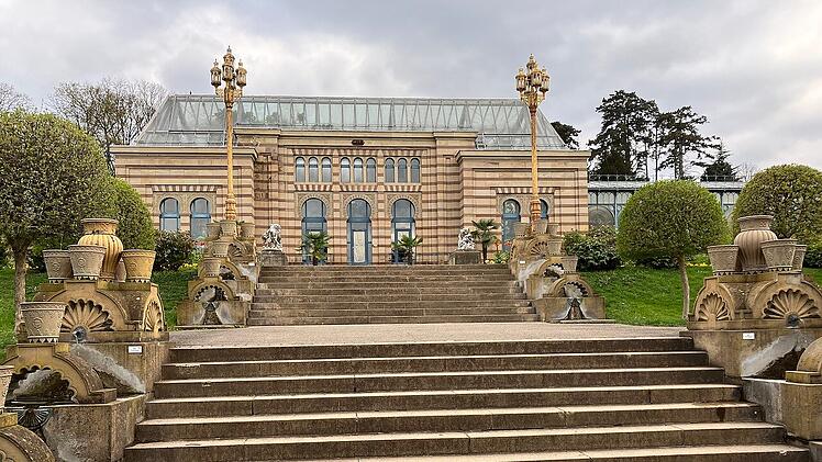 Das maurische Landhaus war von König Wilhelm I. ursprünglich als "Badhaus" geplant.