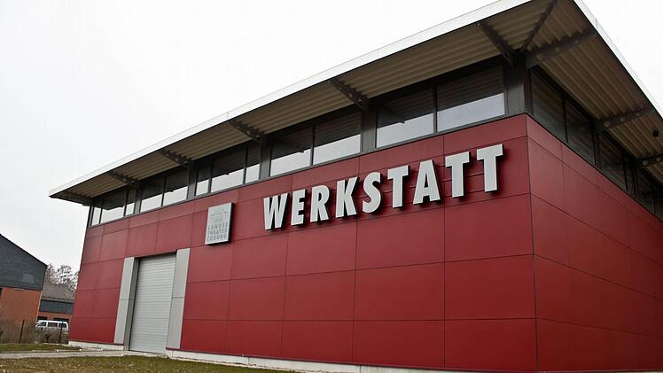 Im Anbau der Landestheater-Werkstätten in Cortendorf befindet sich das Kulissenlager.
