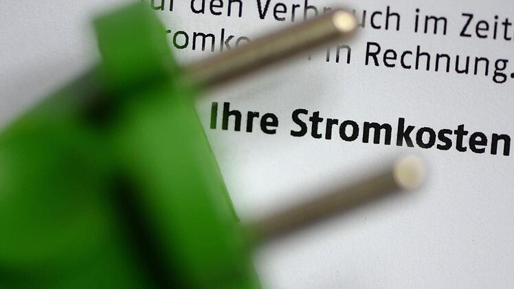 Erstmals seit Jahren sinken die Strompreise der Stadtwerke-Kunden in Bamberg. Symbolfoto: Jens Kalaene/dpa