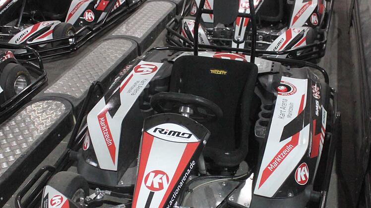 Die Karts stehen bereit, um ab dem 27. Dezember auf die Strecke zu gehen. Foto: Matthias Einwag