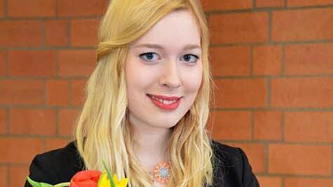 Selina Fröhlich wechselt erst einmal vom Hotel Ullrich in Elfershausen nach Würzburg, in ein bis zwei Jahren möchte die gelernte Hotelfachfrau dann den Sprung in ein Top-Hotel in Asien wagen. Foto: Peter Rauch