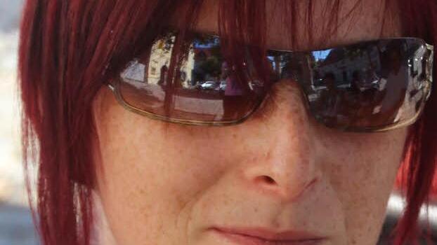 Romana Fritsch (25): "Als Raucherin, finde ich es auch angenehm, dass nicht mehr alles so zugequalmt ist. Bei gutem Wetter setzte ich mich einfach nach draußen. Weniger rauchen ist ja auch gesünder."