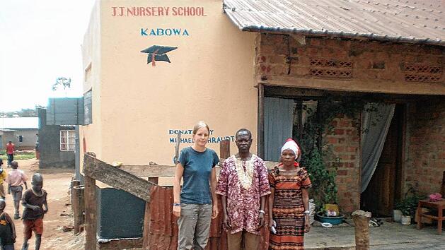 J.J. Nursery School (in Kampala)_nach Neubau_mit Justine u. ihre