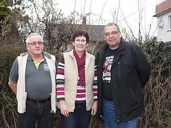 Für zehnjährige Vorstandstätigkeit in ihren jeweiligen Zweigvereinen (ZV) wurden geehrt (von links): Gertrud Waber (ZV Bachrain), Werner Sondergeld (ZV Hofbieber) und Norbert Heil (ZV Künzell), Foto: Birgit Will