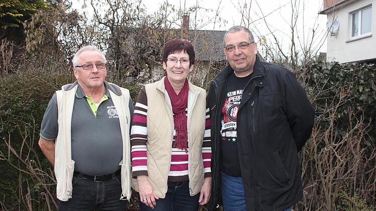 Für zehnjährige Vorstandstätigkeit in ihren jeweiligen Zweigvereinen (ZV) wurden geehrt (von links): Gertrud Waber (ZV Bachrain), Werner Sondergeld (ZV Hofbieber) und Norbert Heil (ZV Künzell), Foto: Birgit Will