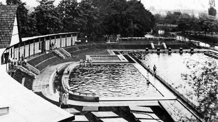 Das Herzogenauracher Freibad aus der Anfangszeit Ende der 30er Jahre