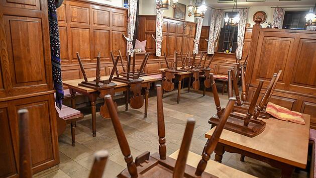 Die Gaststube der Bamberger Brauerei "Fässla". In diesen Tagen ein typisches Bild für viele Gastronomiebetriebe. Ronald Rinklef