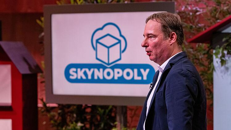Gründer Conrad, ein Jurist, kennt sich gut mit Fragen der Flugsicherheit - auch für Drohnen - aus. Sein Start-up "Skynopoly", bei dem es um rechtliche Fragen des Überfliegens von Privatgründstücken ging, überzeugte aber nicht.