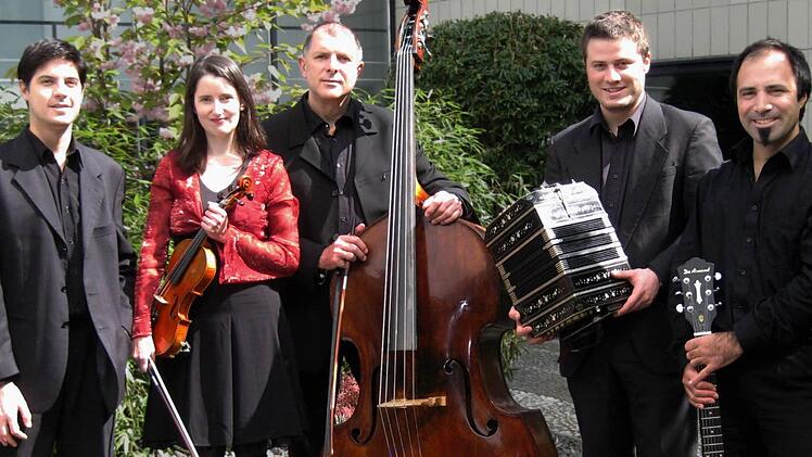Das Tango-Quintett "Fracanapa" gastiert am Freitag (3. Mai) beim Coburger "Verein". Foto: PR