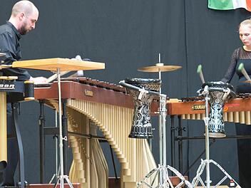 toc2 alias Dominic Herrmann und Martina Balz brachten die Ohren zum Staunen.  Foto: Nicole Julien-Mann