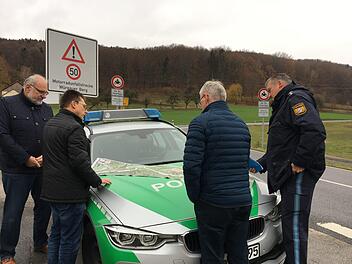 Die Verkehrskommission zieht am Würgauer Berg Bilanz.Foto: Anette  Schreiber