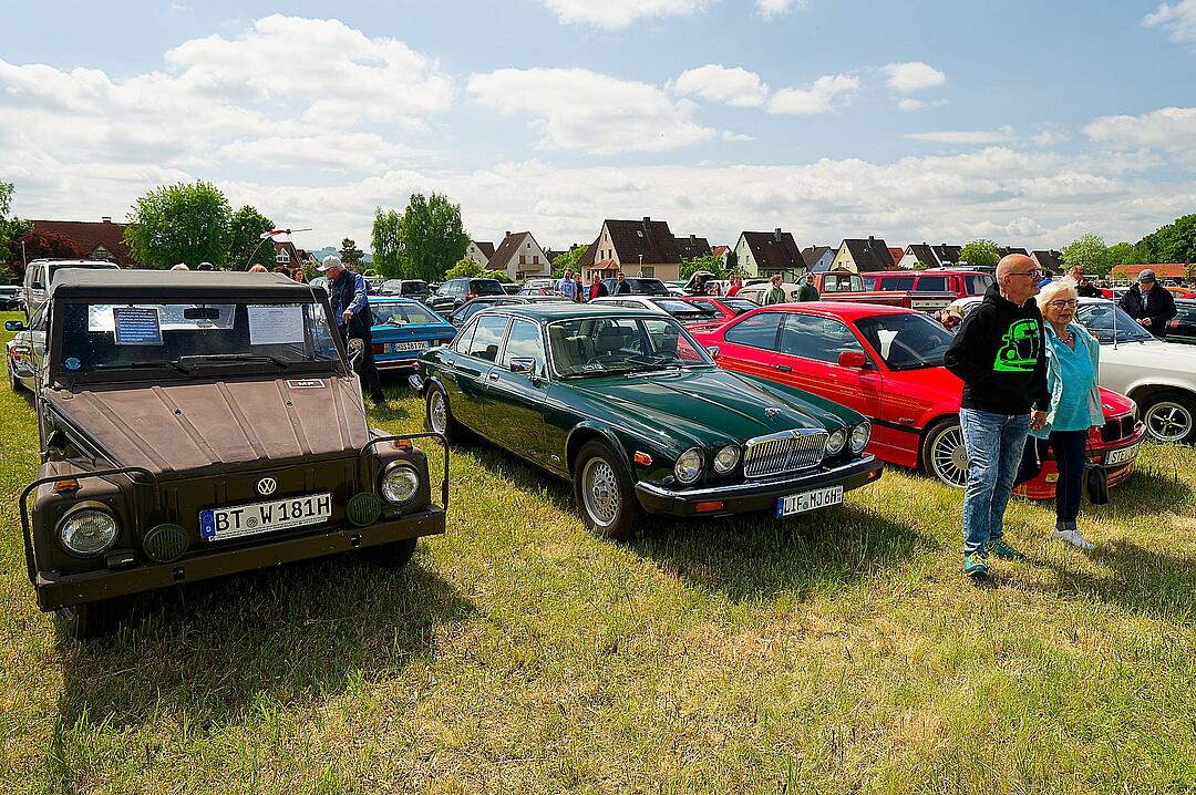 Es kamen viele Oldtimerfreunde.