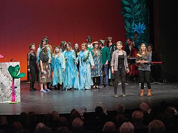 Eine farbenfrohe Präsentation konnte bei der Verleihung der Verlagspreise bestaunt werden. Fotos: Jürgen Schraudner