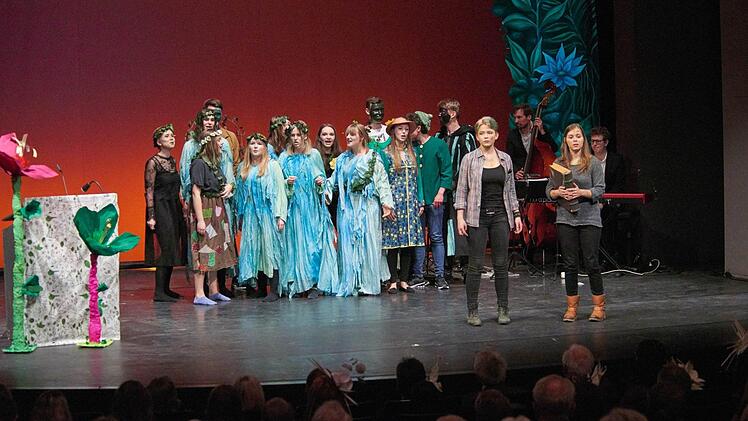 Eine farbenfrohe Präsentation konnte bei der Verleihung der Verlagspreise bestaunt werden. Fotos: Jürgen Schraudner