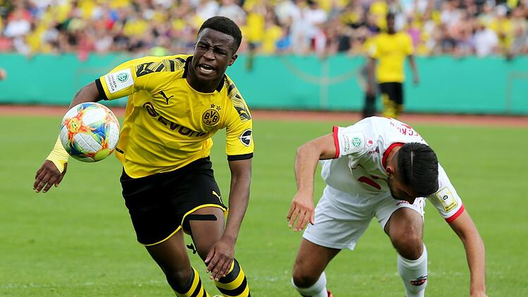 F&uuml;r die Dortmunder ist klar: Ein Talent wie der 15-j&auml;hrige Youssoufa Moukoko soll baldm&ouml;glichst bei den Profis spielen k&ouml;nnen. Foto: gettyimages/Sport1