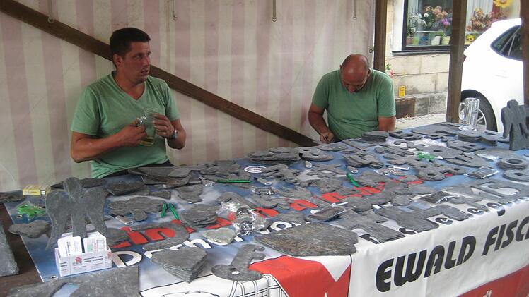 Alle Jahre dabei, die Firma Fischbach, die ihre handgemachten Erzeugnisse f&uuml;r einen guten Zweck anbot. Foto: Paul Hader