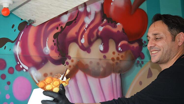 Neben den vielen deftigen Essensangeboten sind auch süße Handreichungen fester Bestandteil des Foodtruck-Festivals.