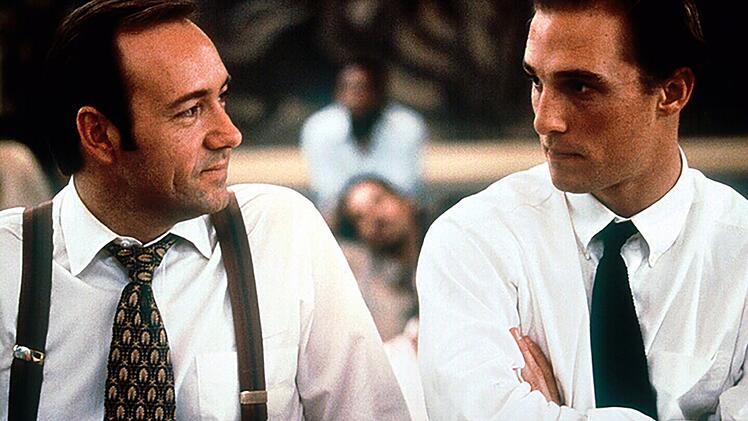Gegner im Gerichtssaal: Staatsanwalt Rufus Buckley (Kevin Spacey, links) und Jurist Jake Brigance (Matthew McConaughey).