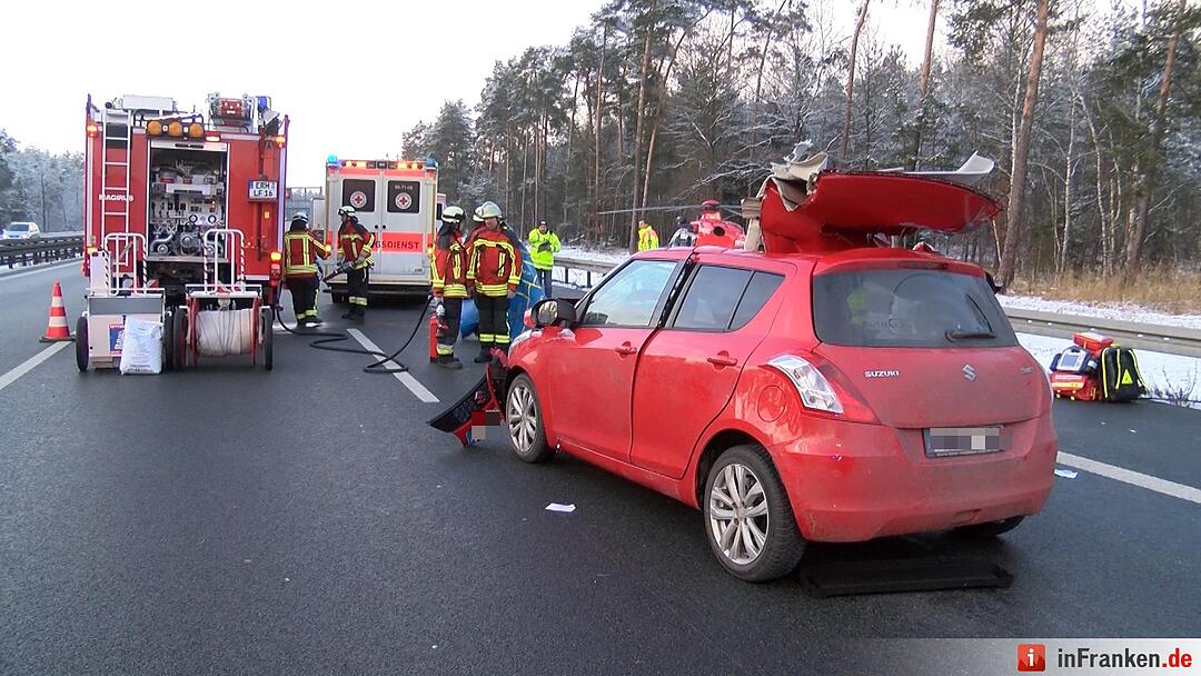 Schwerer Verkehrsunfall auf A3 bei Tennenlohe