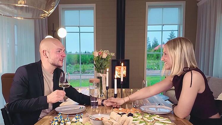 Daniel und Lina sind "verknallt".