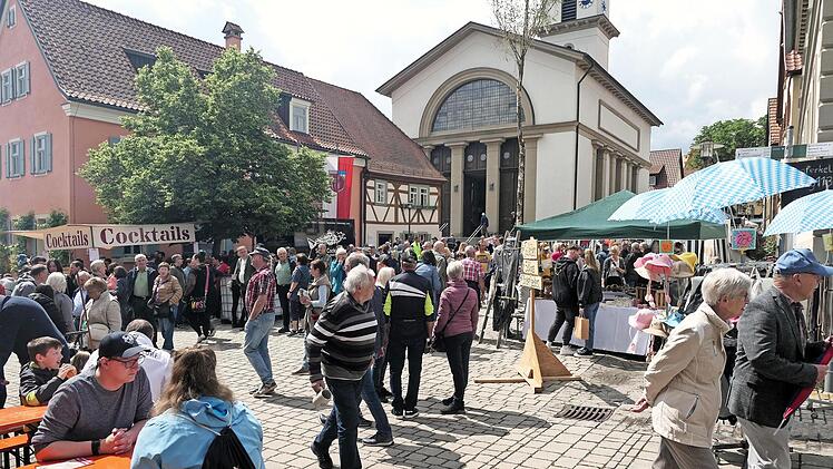 Das Pfingstm&auml;rktle im Altort von Ebenhausen hat eine besonders sch&ouml;ne Atmosph&auml;re.