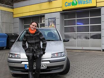 Bis Ostern will Redakteurin Ulrike Müller kein Wasser verschwenden. Ihr Auto hat sie trotzdem gewaschen. Foto: Herbert Belz