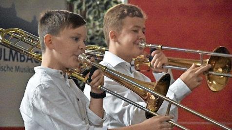 Simon Schmidt und Maximilian Friedrich an der Posaune