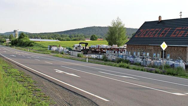 Auf der benachbarten, n&ouml;rdlich der Ziegelei gelegenen Fl&auml;che herrscht bereits eine rechtsg&uuml;ltige Abbaugenehmigung, was die dortige Ausweisung eines Gewerbegebietes gef&auml;hrden k&ouml;nnte. Foto: Adelheid Waschka