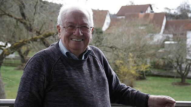 Adam Reusch (86) vom SV Zeitlofs-Rupboden wurde kürzlich für 60 Jahre Mitgliedschaft von der Schiedsrichtergruppe Bad Kissingen ausgezeichnet. Foto: Steffen Standke