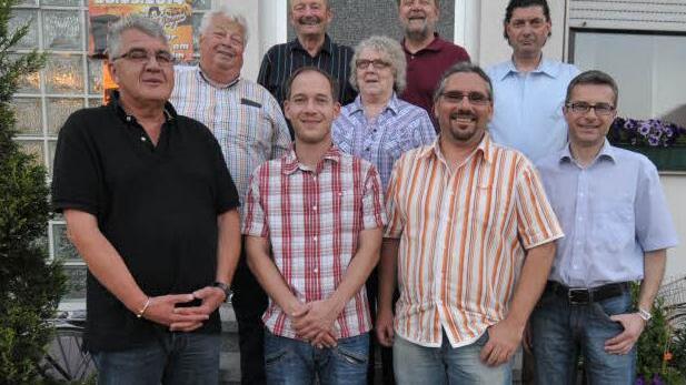Karl Neubauer (l.) ist neu im Vorstand des Bürgerblocks, die restlichen Funktionäre wurden im Amt bestätigt. Foto: Roland Meister