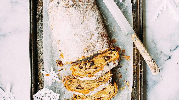 Christstollen-Dieb greift zwei Angestellte an und versucht zu fl&uuml;chten. Weit kam er aber nicht. Foto: Jennifer Pallian/ Unsplash