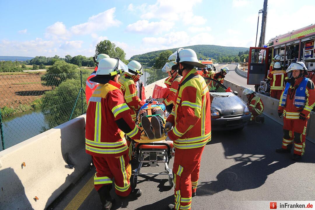 Großübung auf A73 bei Breitengüßbach