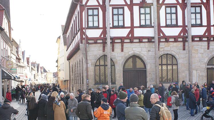 Mahnwache und Menschenkette in Forchheim Foto: privat