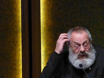 Harry Rowohlt liest im Rossini-Saal. Foto: Thomas Ahnert