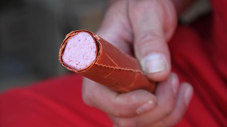 So sieht der Sprengstoff aus. Erinnert von der Konsistenz ein bisschen an Kaugummi...