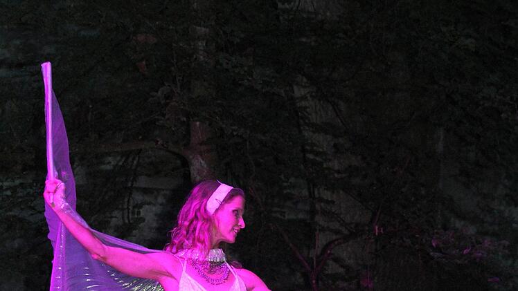 Auch als Engel machte Anne Devries eine tolle Figur. Foto: Sonny Adam