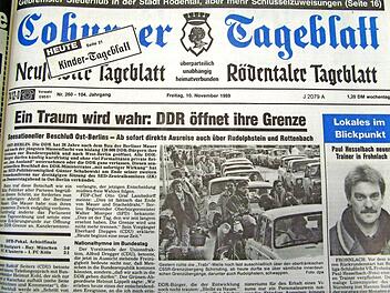 Nicht nur im Tageblatt war der Tag der Grenz&ouml;ffnung das beherrschende Thema f&uuml;r die Titelseite. Foto: CT-Archiv