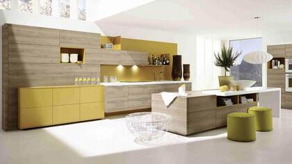 Lifestyle pur: So schön kann eine offene Wohnküche sein - maßgeschneidert geplant und ganz individuell ausgestattet.