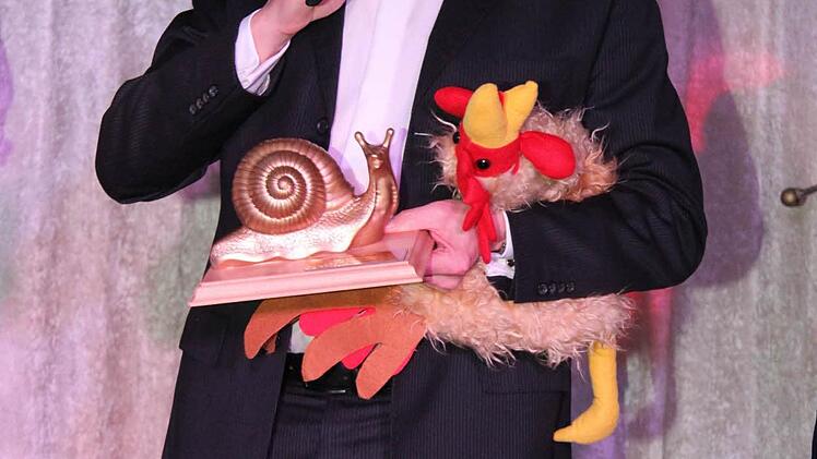 Der mit dem Goldschneck ausgezeichnete Landrat Johann Kalb Foto: fra-press