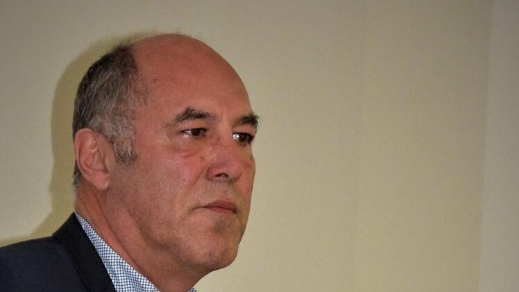 Bürgermeister Waldemar Brohm von der Gemeinde Margetshöchheim erwies sich bei der Info-Veranstaltung der WGU Untersteinach als ein fachkundiger und kompetenter Kenner der Materie. Foto: Werner Reißaus