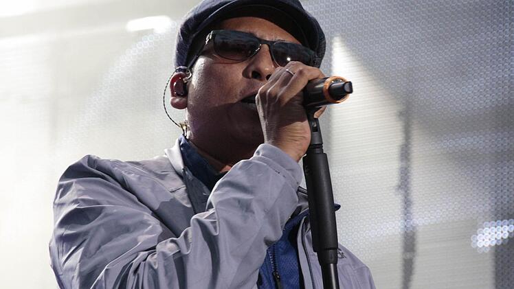 Xavier Naidoo machte seine Fans am Samstag im Forchheimer Jahnstadion glücklich. Foto: Josef Hofbauer