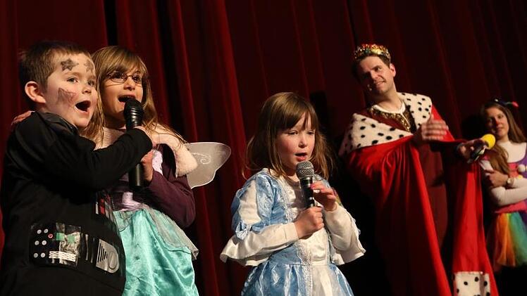 Impressionen vom Kulmbacher Kinderfasching in der Stadthalle Barbara Herbst