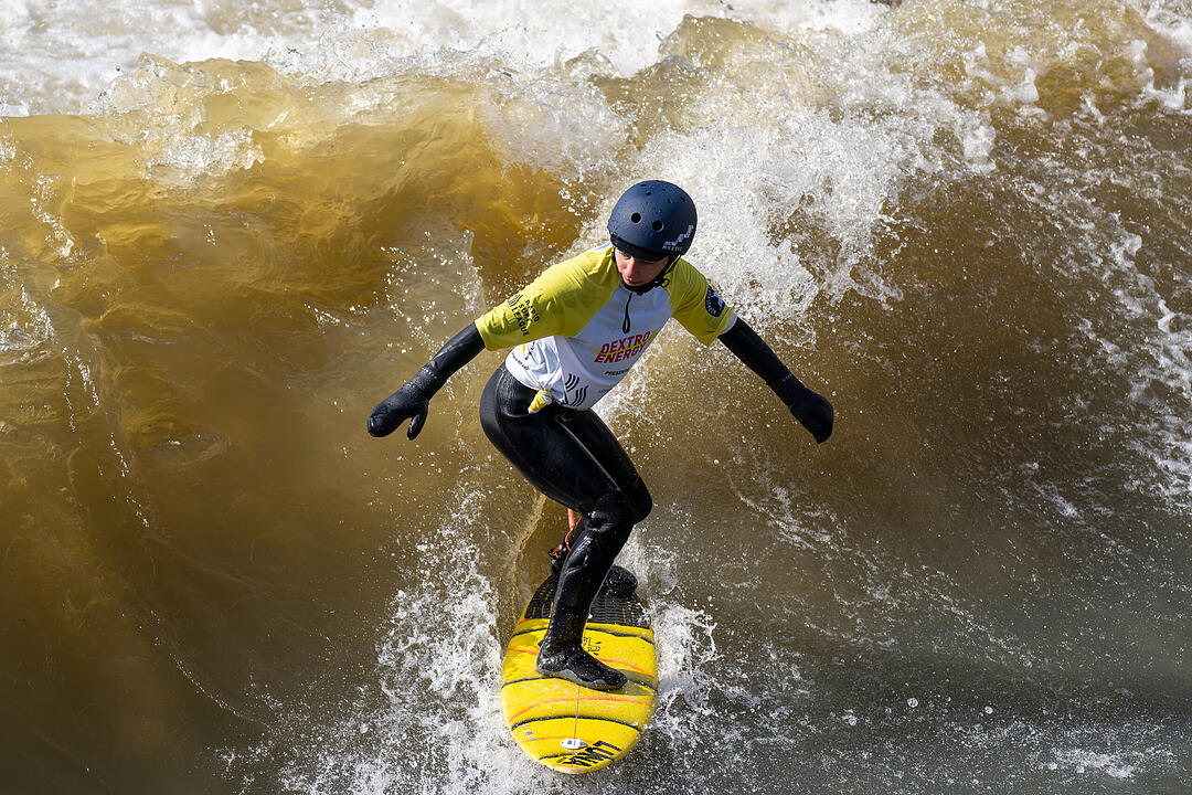 Die Surferwelle mitten in Nürnberg