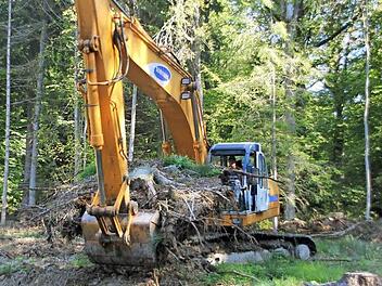 Bauarbeiten für den Bürgerwindpark Sailershäuser Wald - das Foto entstand im Oktober 2014. Foto: Sarah Dann