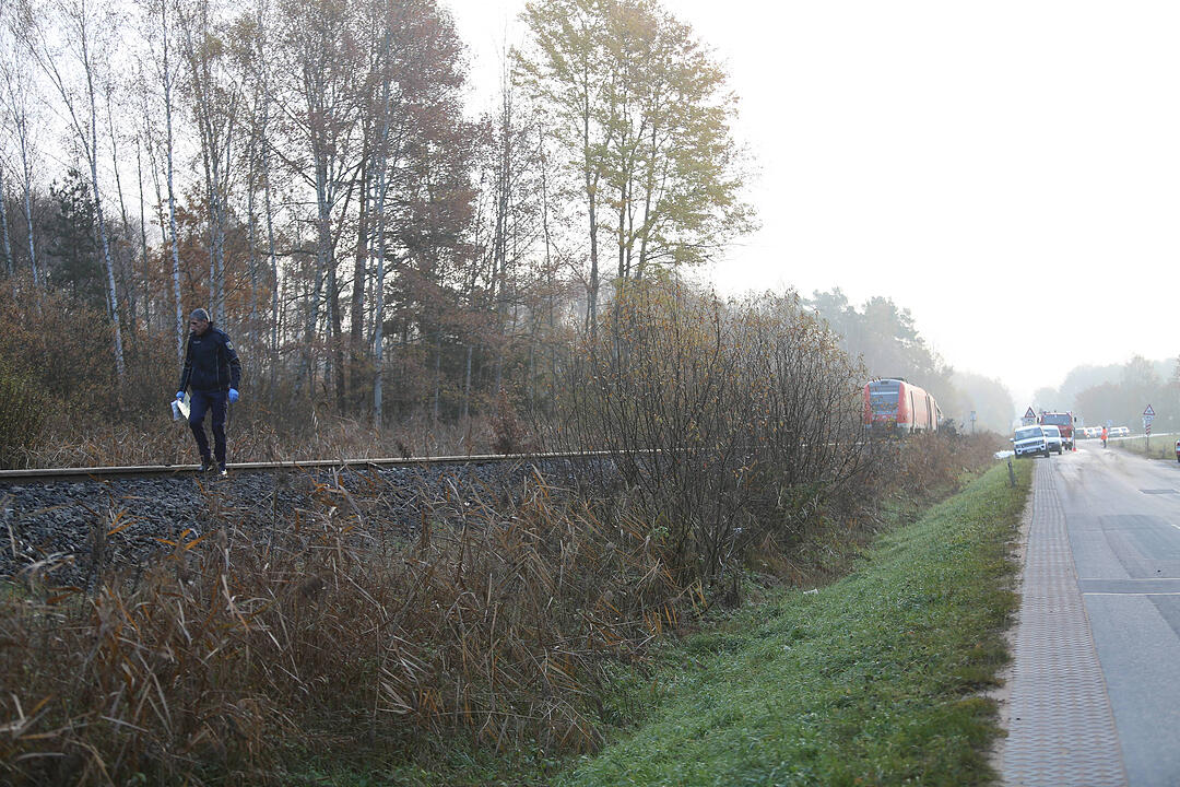 Tagbilder: Zugunglück in der Oberpfalz