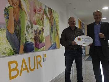 Vertrauensmann für Schwerbehinderte Uwe Glätzer und Pressesprecher Manfred Gawlas sind stolz auf das Engagement bei Baur. Jutta Rudel