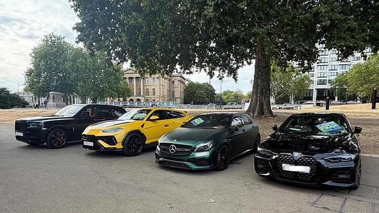 Londoner Polizei beschlagnahmt Dutzende Luxusautos
