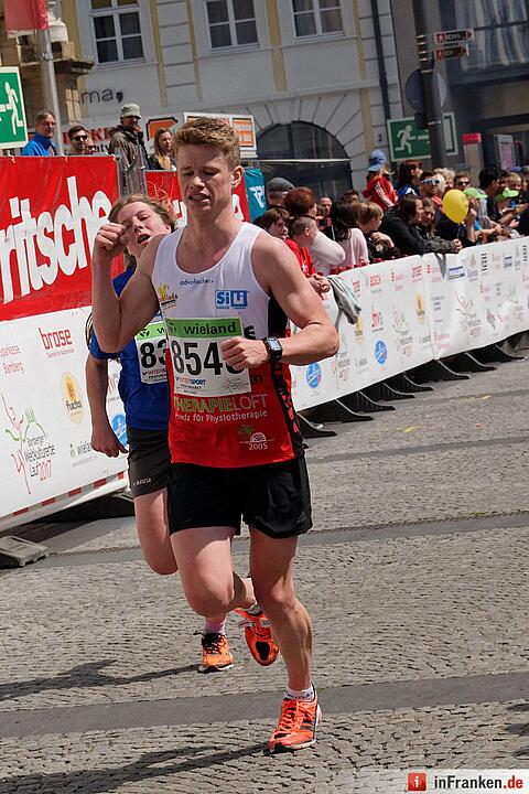 Weltkulturerbelauf 2017 in Bamberg: Der Zieleinlauf am Maxplatz